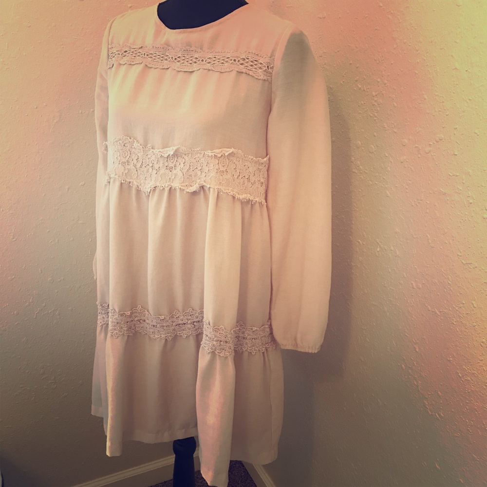 🌸eri + ali🌸 Long Sleeve Lace Detail Dress